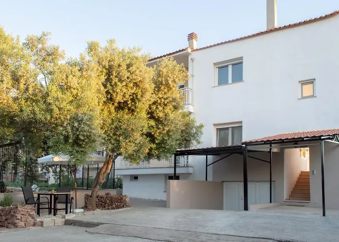 Garden View Apartment